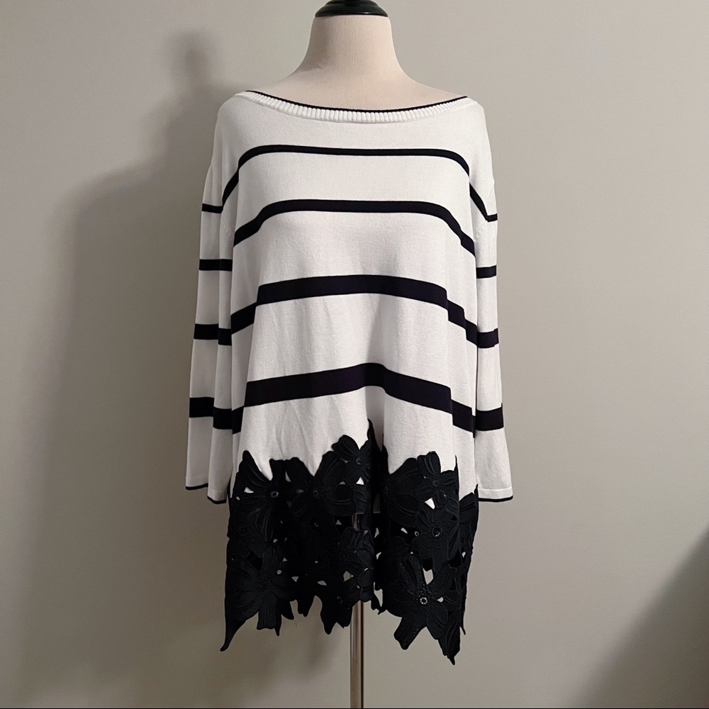 Lane Bryant Navy & Cream Striped Sweater w/Floral Hem Detail Sz 22/24